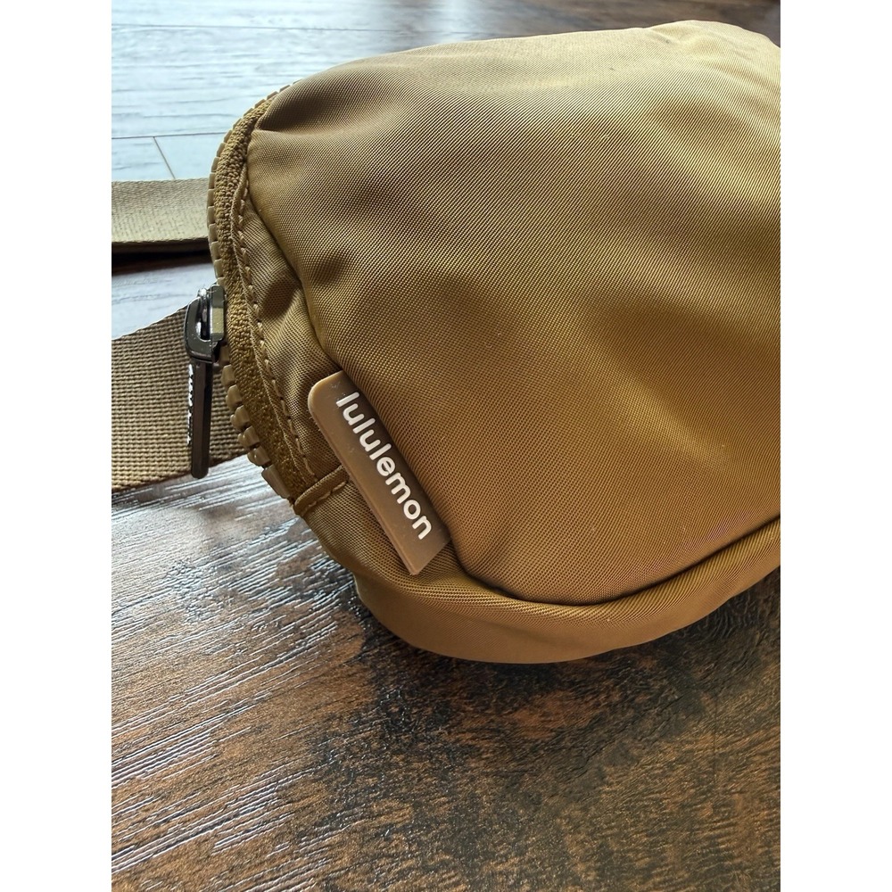 Lululemon Everywhere Belt Bag Burnt Caramel Nylon Crossbody Fanny Pack 1L Brown - Picture 3 of 9